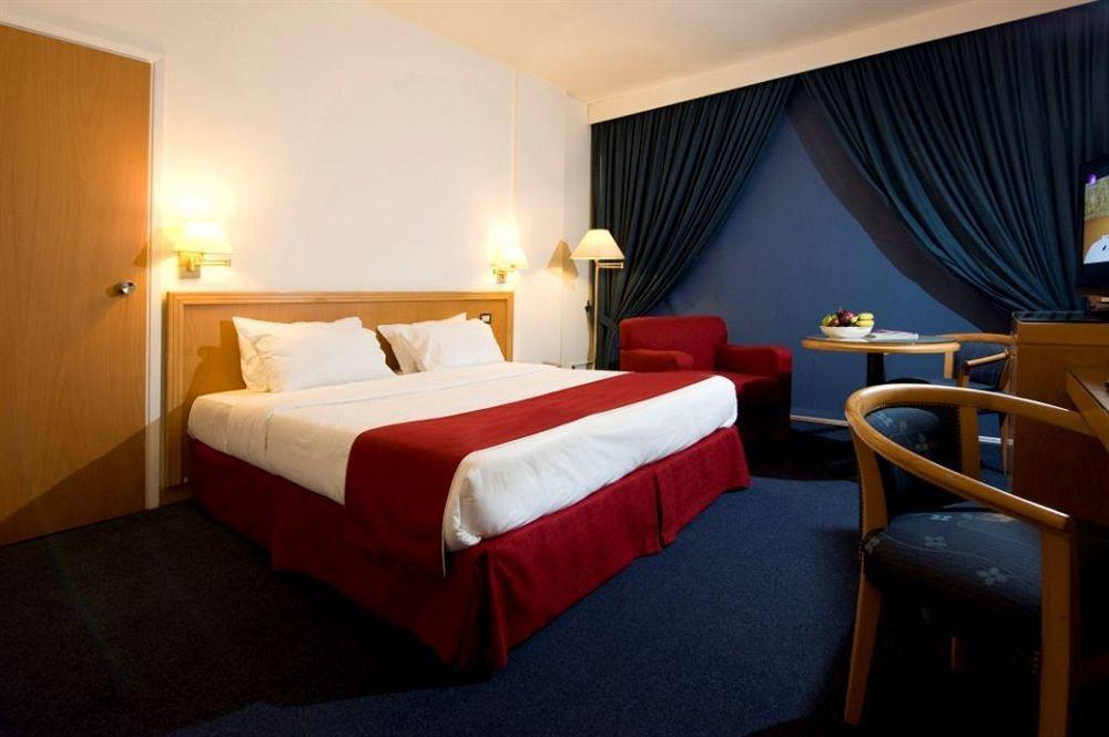 Hotel Cavalier Бейрут Екстериор снимка