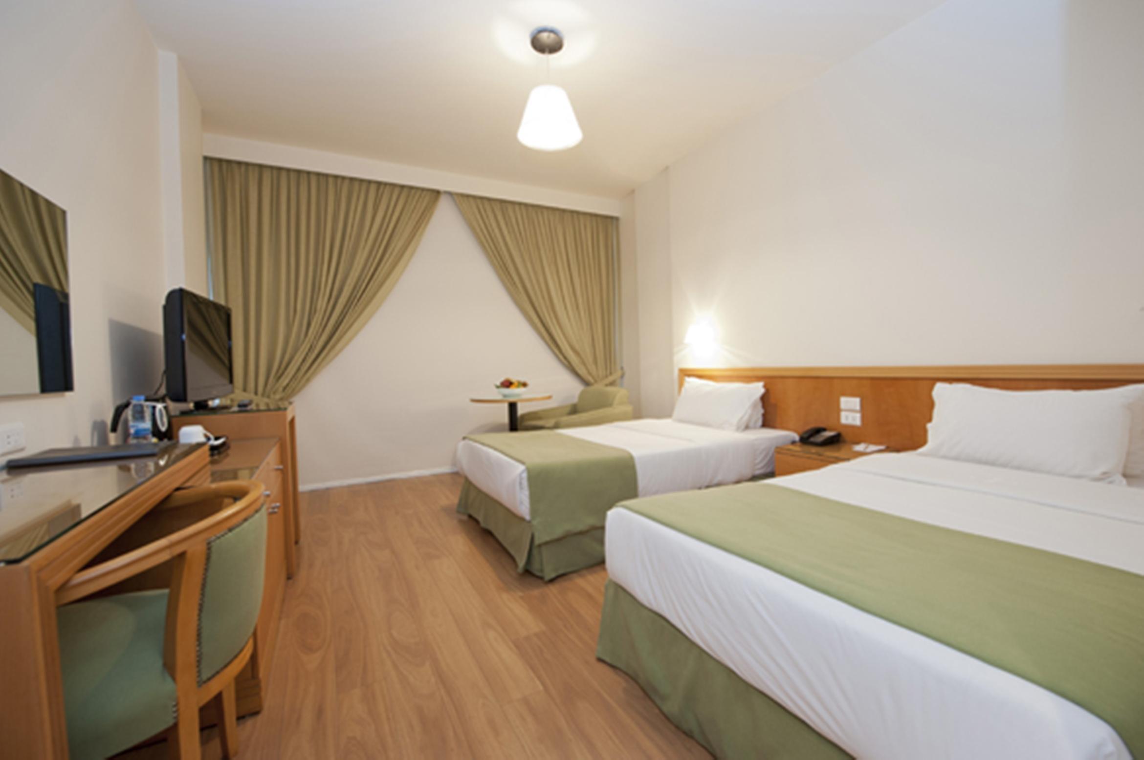 Hotel Cavalier Бейрут Екстериор снимка