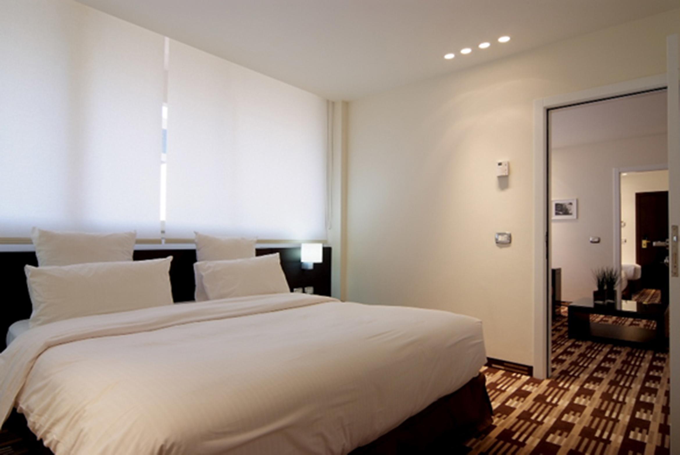 Hotel Cavalier Бейрут Екстериор снимка