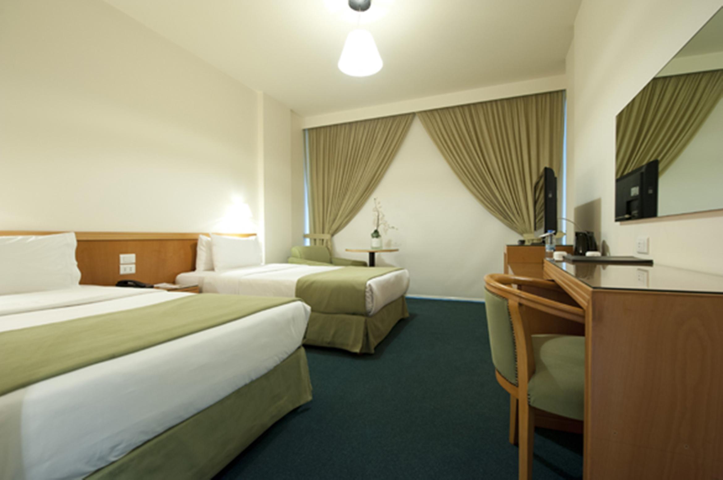 Hotel Cavalier Бейрут Екстериор снимка