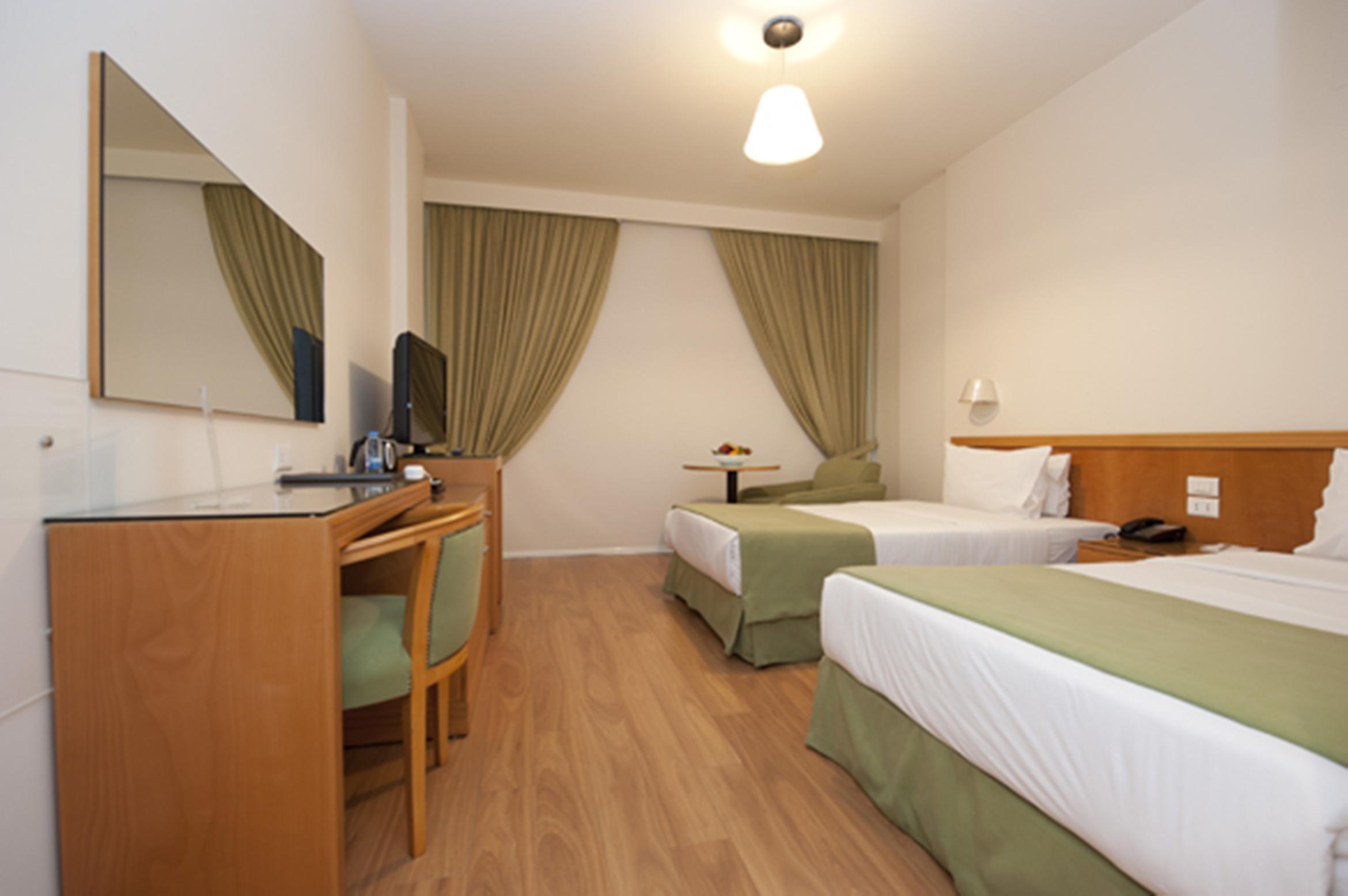 Hotel Cavalier Бейрут Екстериор снимка
