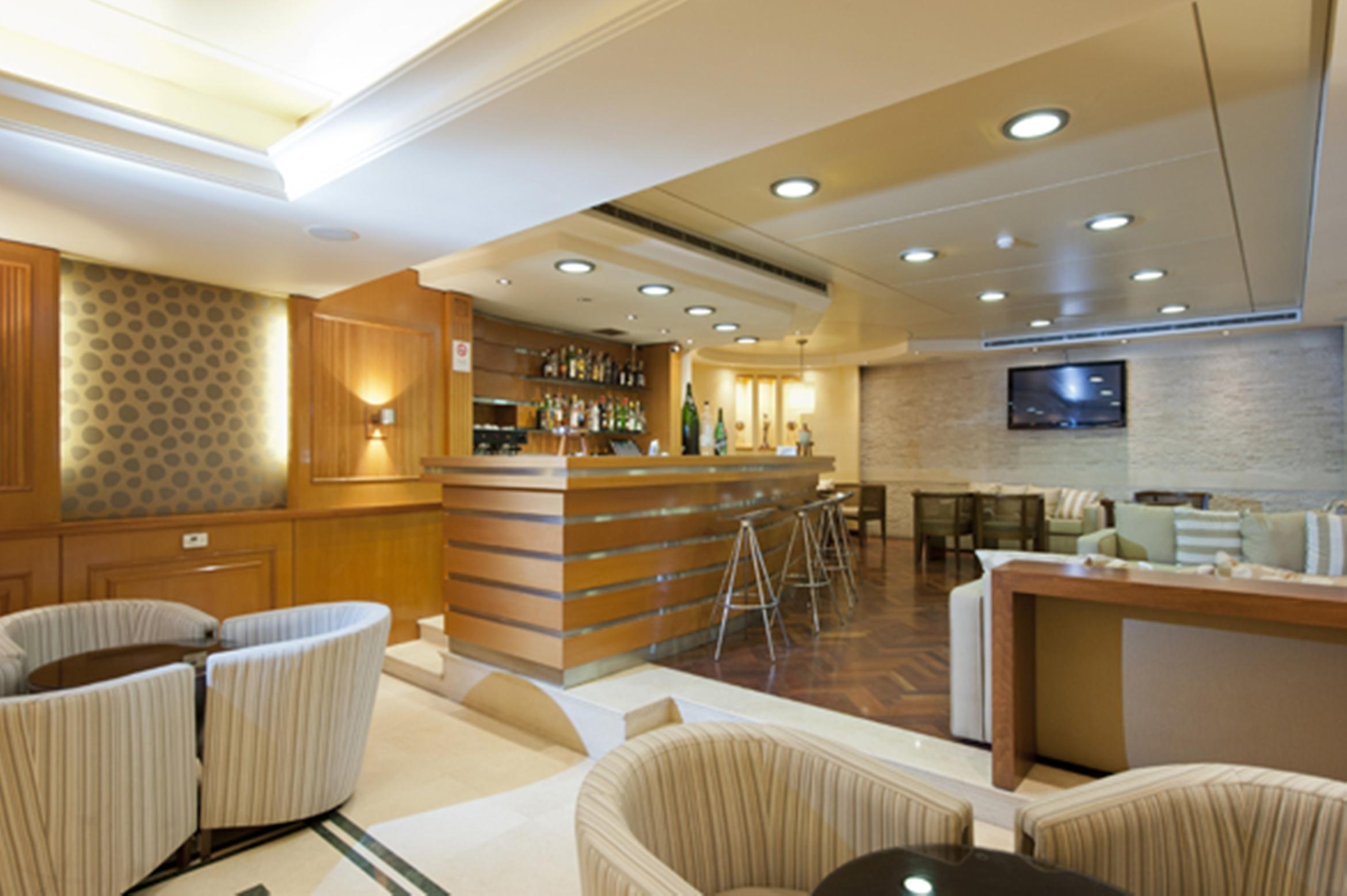 Hotel Cavalier Бейрут Екстериор снимка