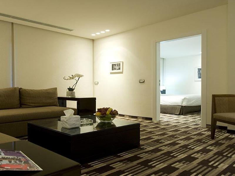 Hotel Cavalier Бейрут Екстериор снимка