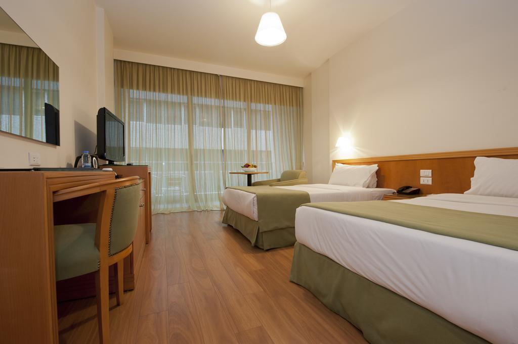 Hotel Cavalier Бейрут Екстериор снимка