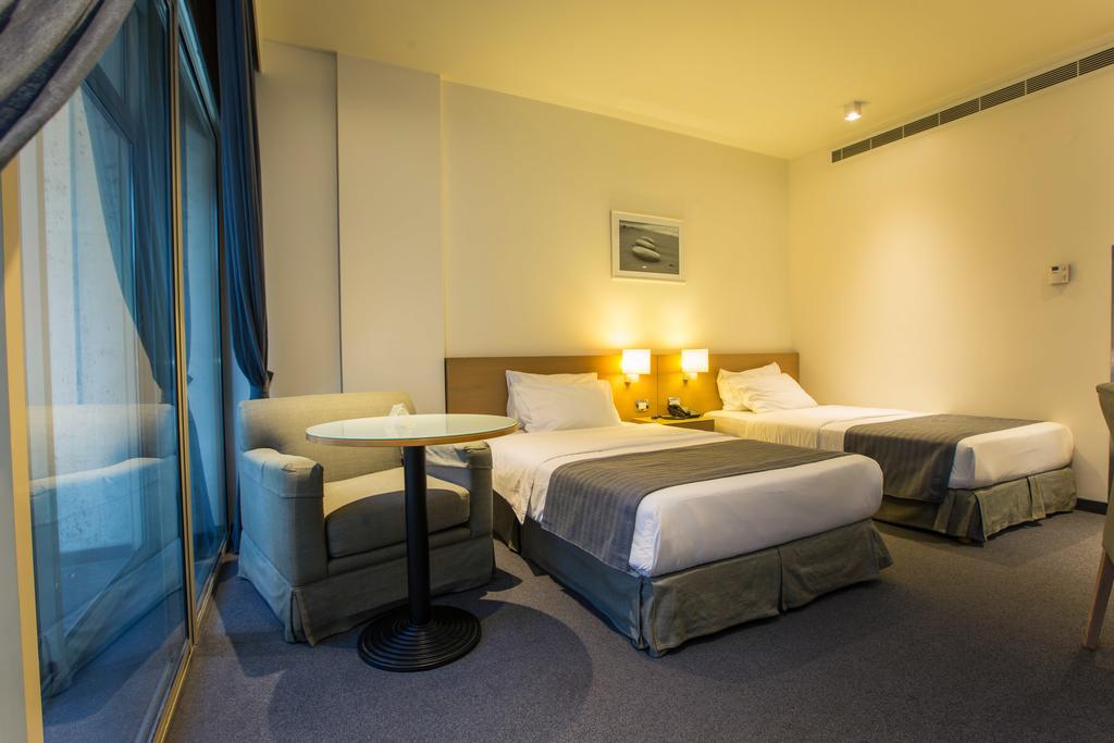 Hotel Cavalier Бейрут Екстериор снимка