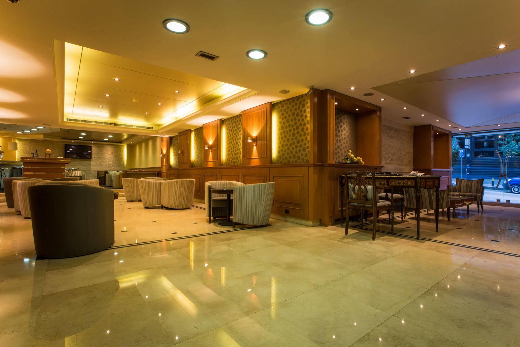 Hotel Cavalier Бейрут Екстериор снимка